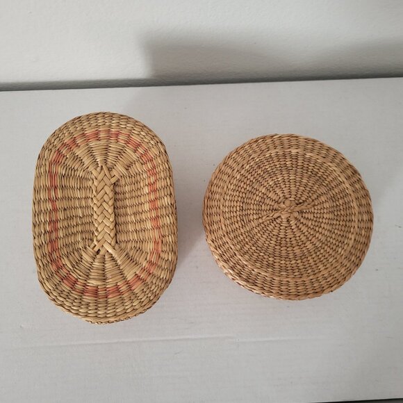 VTG Lot of 2 Oval w/stripe & Round Sweetgrass Natural Baskets with Lids Trinket - Picture 6 of 7